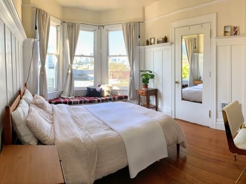 Picture of a studio apartment in San Francisco, California.